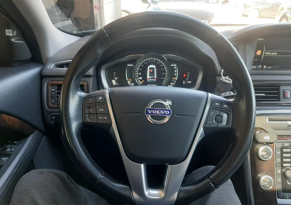 Volvo V70 cena 46700 przebieg: 249144, rok produkcji 2015 z Sieniawa małe 781